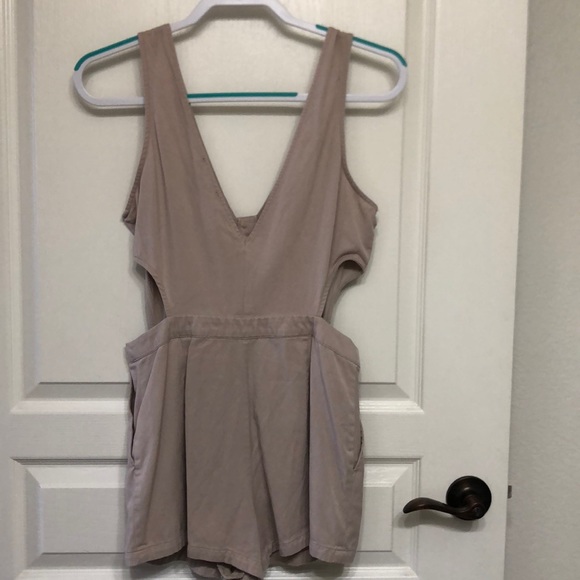 Tan romper cut out sides - medium - Picture 2 of 4